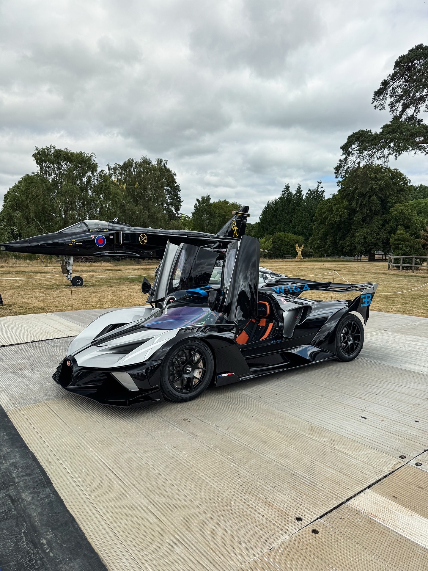 全新Bugatti Bolide 🤯...布加迪Bolide老纪侃车car时尚