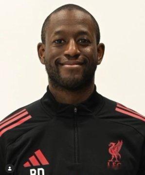 迪亚卡比今年冬天离开巴黎圣日耳曼加盟利物浦…迪亚卡比在巴黎圣日耳曼效力了14年（