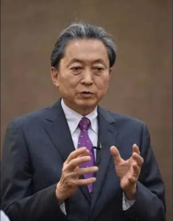 日本前首相鸠山由纪夫今天（2月8日）写道：“如果选举真的是民主的体现，难道不应该