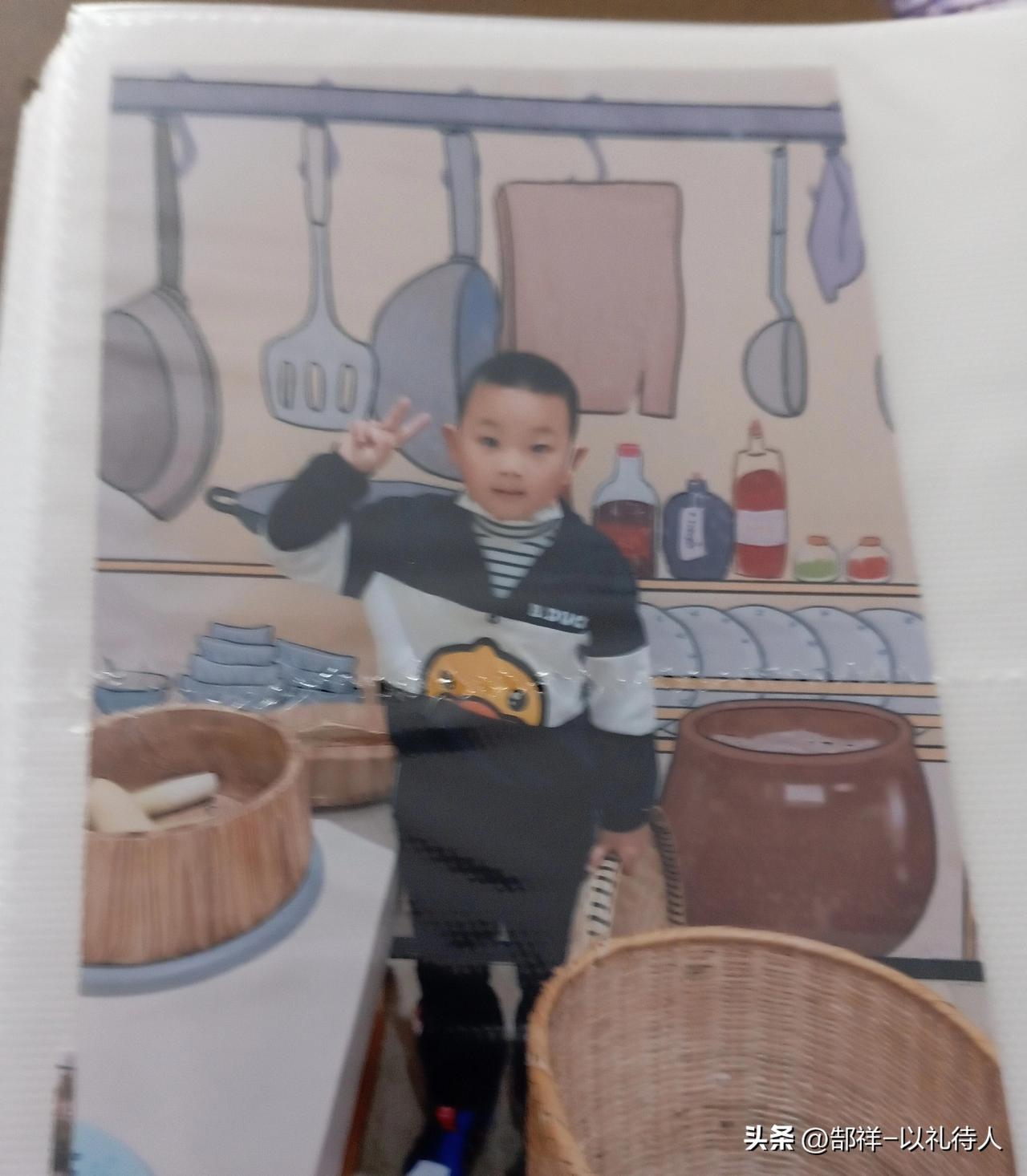 我觉养儿子最需要注重的是对儿子习性的培养和人格的形成。
幼儿时期的儿子，言行举止