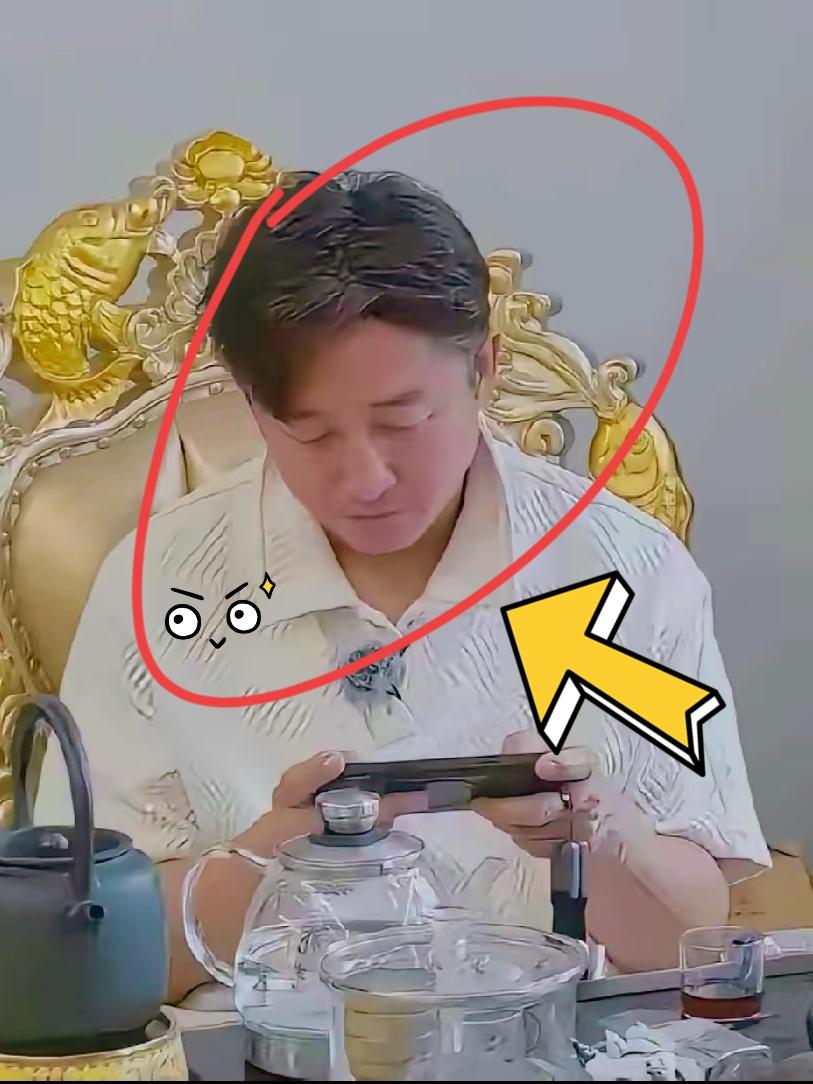 邹市明退役后只想拿着每年几百万利息，窝在家打打游戏，但是老婆开拳馆开餐厅亏光几亿