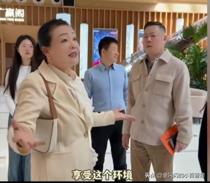 暴风雨中的张兰搭上了阿里这条快船，就让你们见识到了他不一样的厉害，与风采。但是让