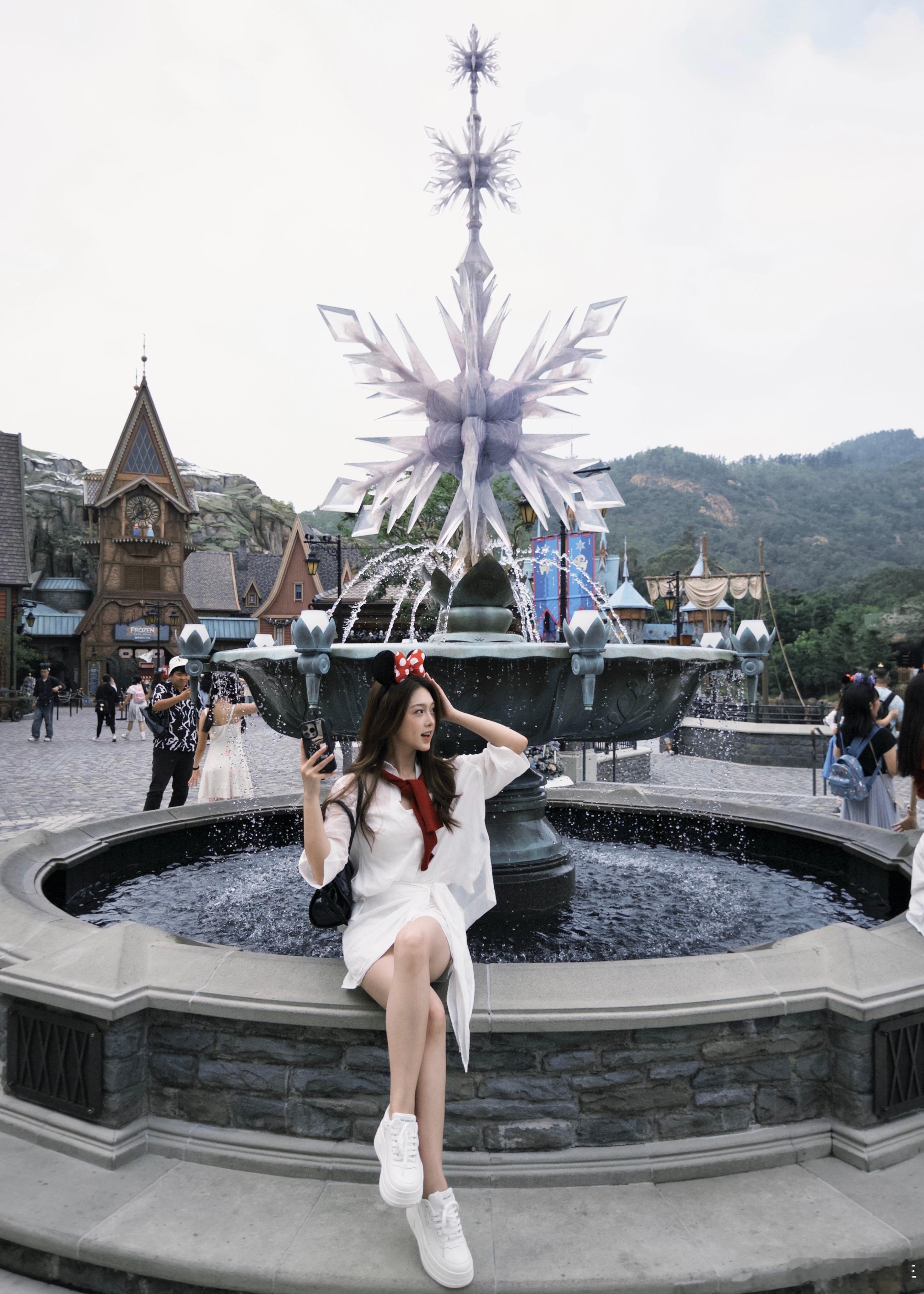 🎠 𝑫𝒊𝒔𝒏𝒆𝒚  ' 神奇的一天  🫧 