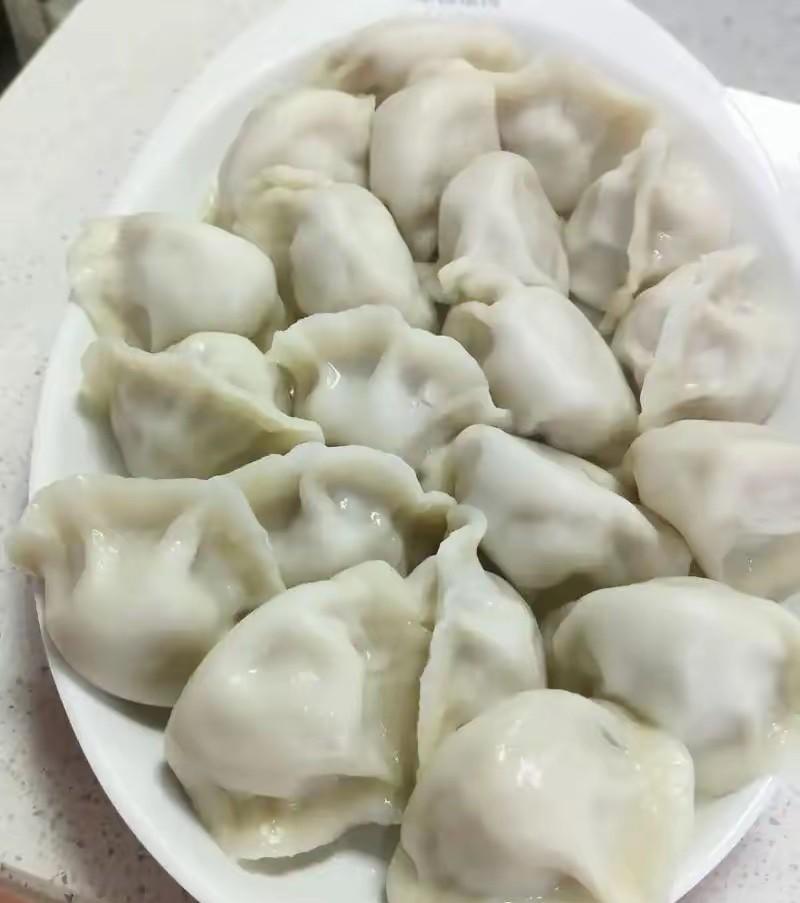 “吃相太难看了！”澎湃新闻6月22日报道，北京，一男子把手工水饺店挂在平台，可他