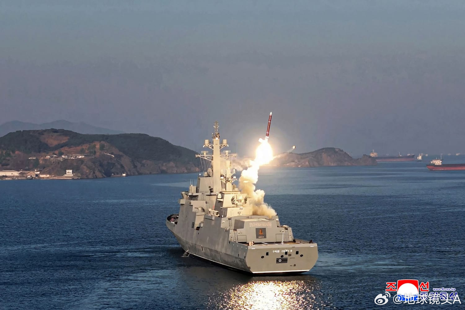 以美袭击伊朗 上来就是王炸金同志宣布朝鲜将每年建造两艘驱逐舰，并为其海军配备核武