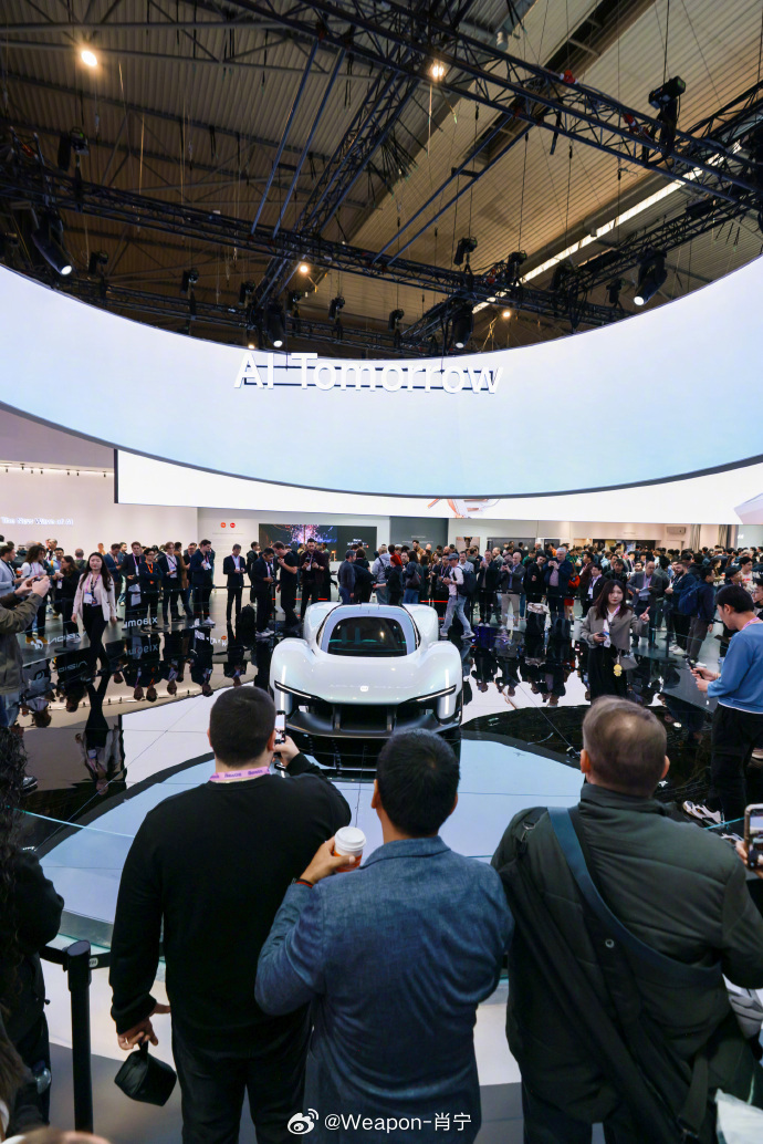 小米VGT让世界看见中国设计环球时报评小米VGT创新设计 前几天在MWC展会上，