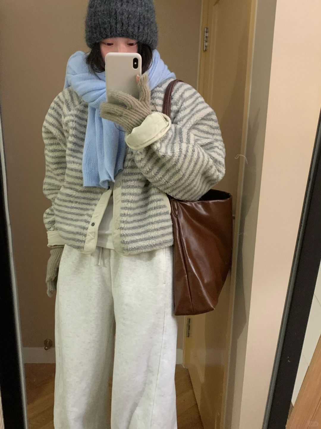 喜欢加点蓝色系