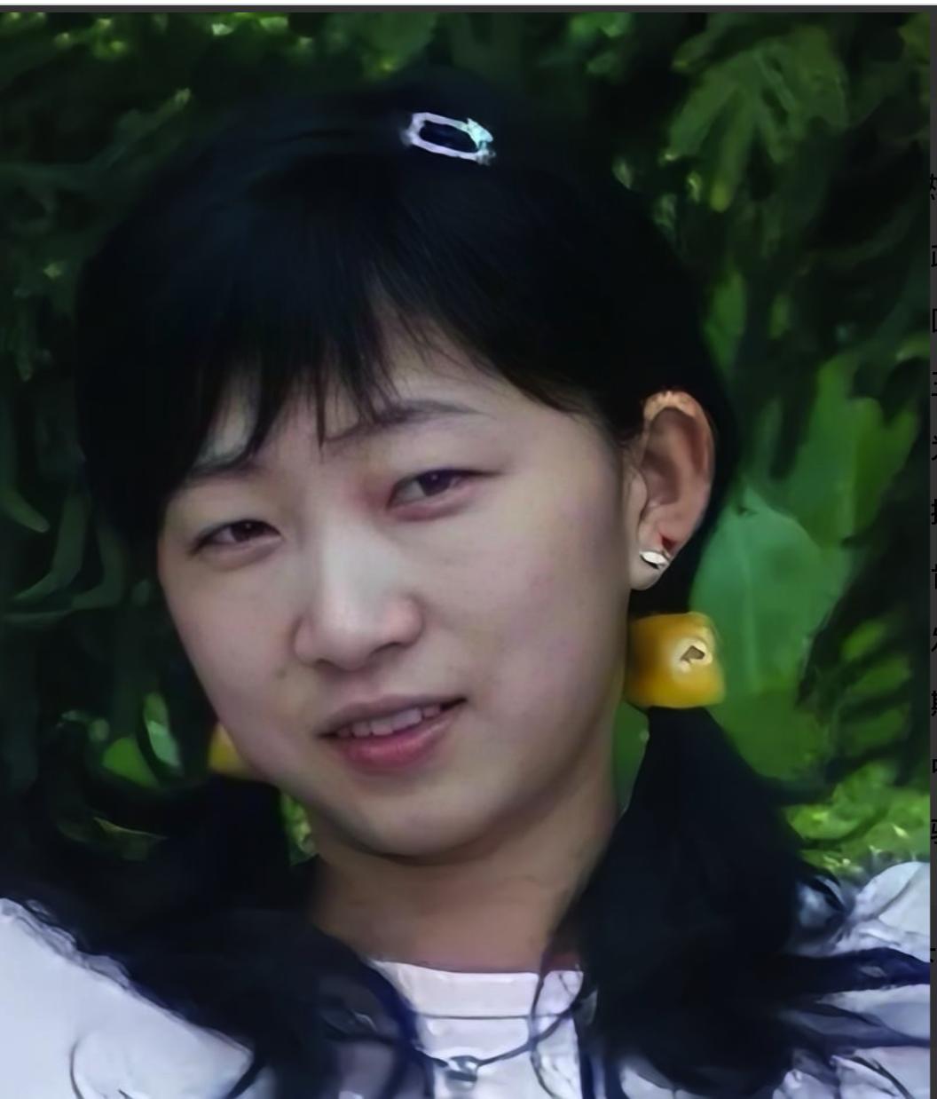 1968年，18岁台妹远嫁非洲总统，当上王妃享尽荣宠，却在生下两女后突然被囚——