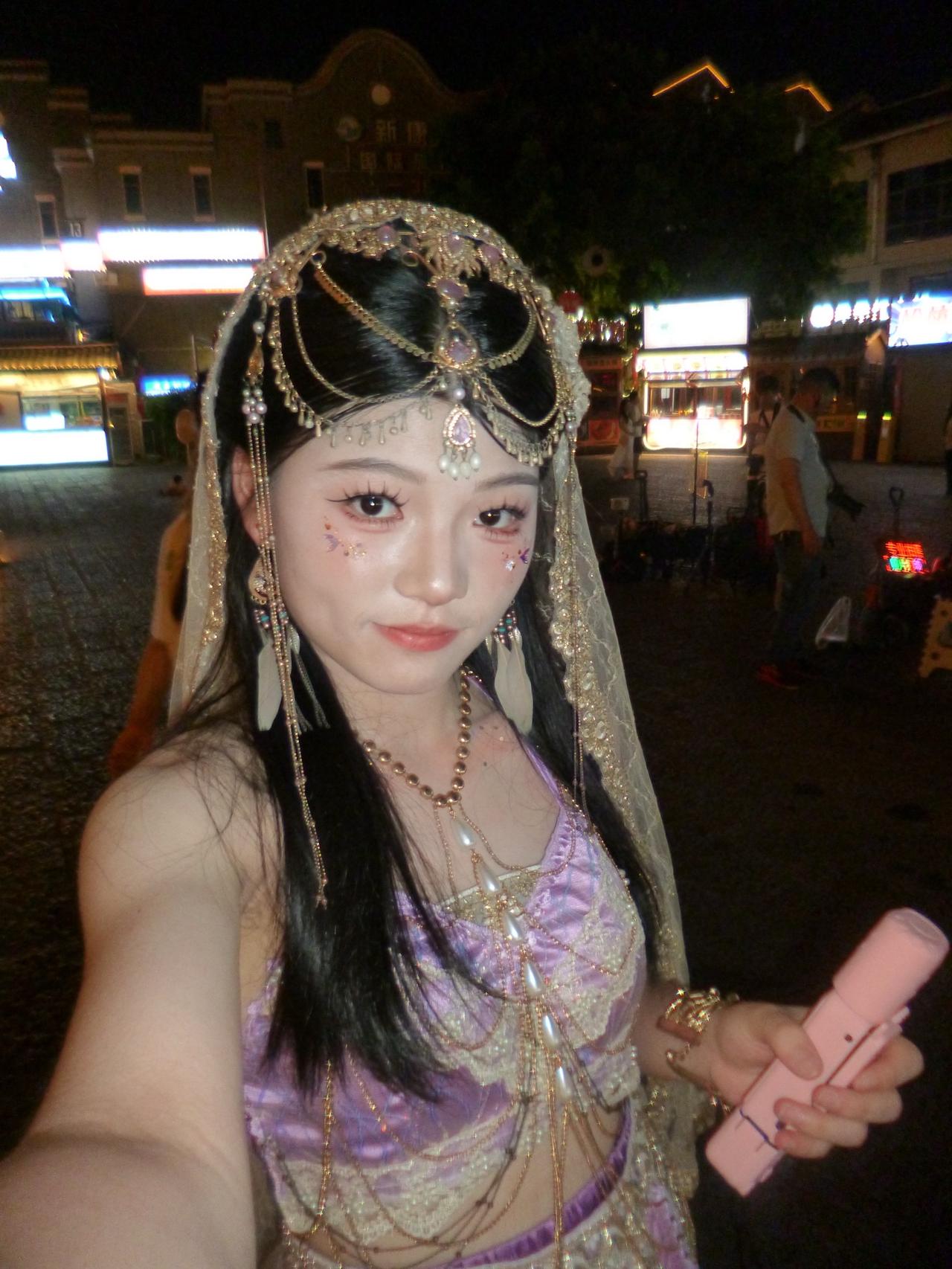 古镇随拍几张CCD西域传统服饰 西域风情公主梦 西域女神cos 西域民族风情