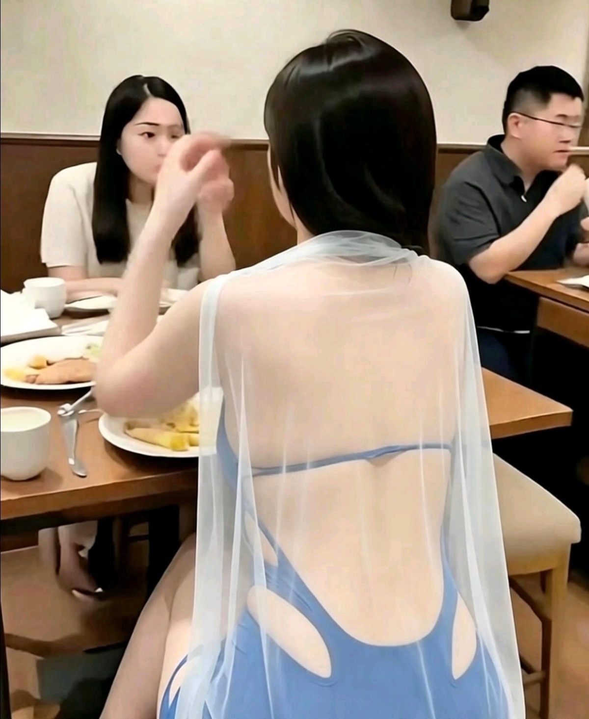 也只有身材好的敢这样穿出门吧