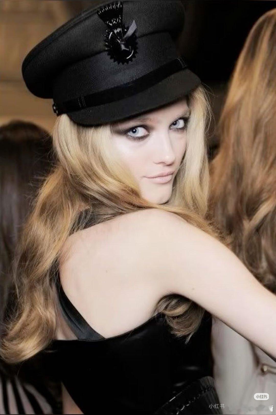 Vlada Roslyakova，女娲的设定，从头到脚都完美的女人。 