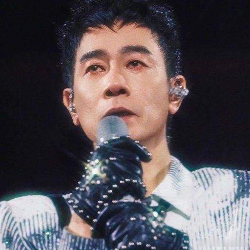 才知道陈小春曾是罗文伴舞 陈小春曾是罗文伴舞谁懂啊！原来陈小春刚入行时是罗文的伴
