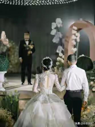多数父母拼尽半生给儿子办婚事，最终发现：儿子根本没本事养家！
 
不少父母一辈子