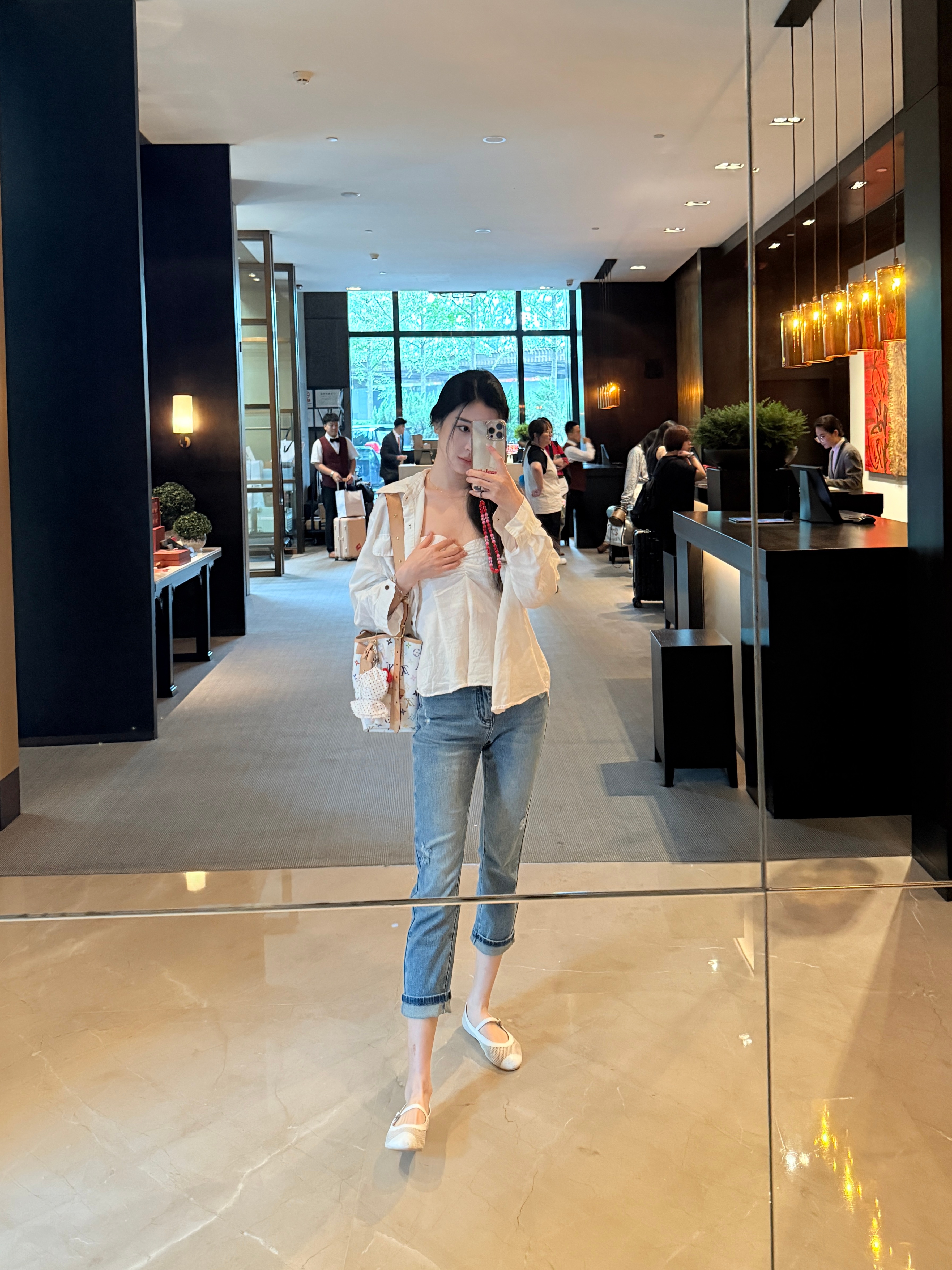 喜欢这个裤子，有喜欢的吗～有现货🙋 ​​​