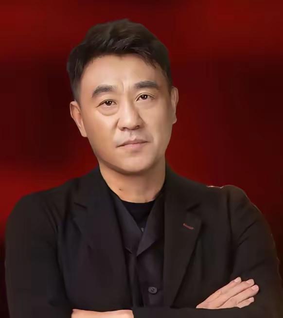 1997年，何冰遇到了多年未见的女同学李海洋，女同学说：“我都29了，嫁不出去了