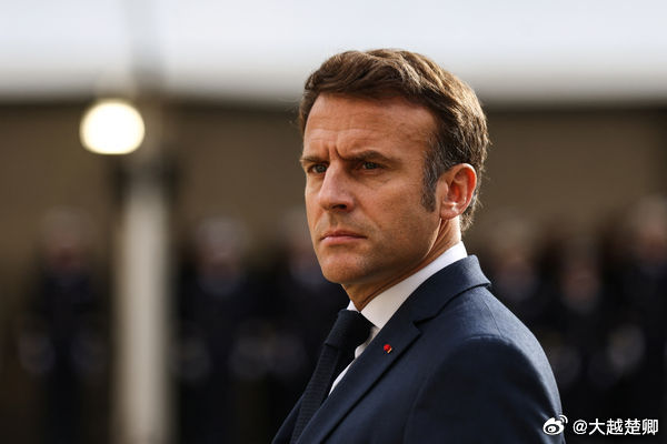 马克龙呼吁中等强国联合起来，自成一极，共抗中美，避免被边缘化。 