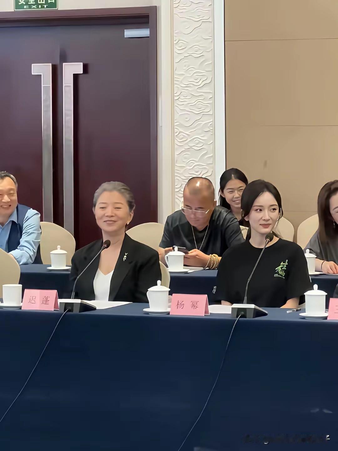 也不知道，她的前夫哥后悔了没有？
