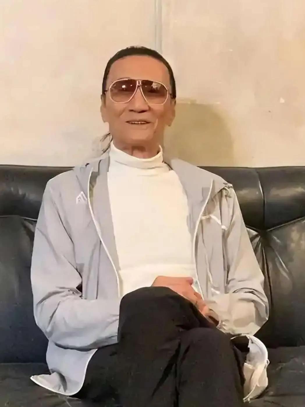 婆婆一句话点透！
都在热议王菲会不会现身谢贤葬礼，我随口问家里婆婆，她几句话直接