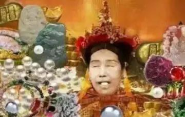 1908年，慈禧临死前一刻，太监看她马上不行了，赶紧给她喝了一碗海龟汤，吊着最后