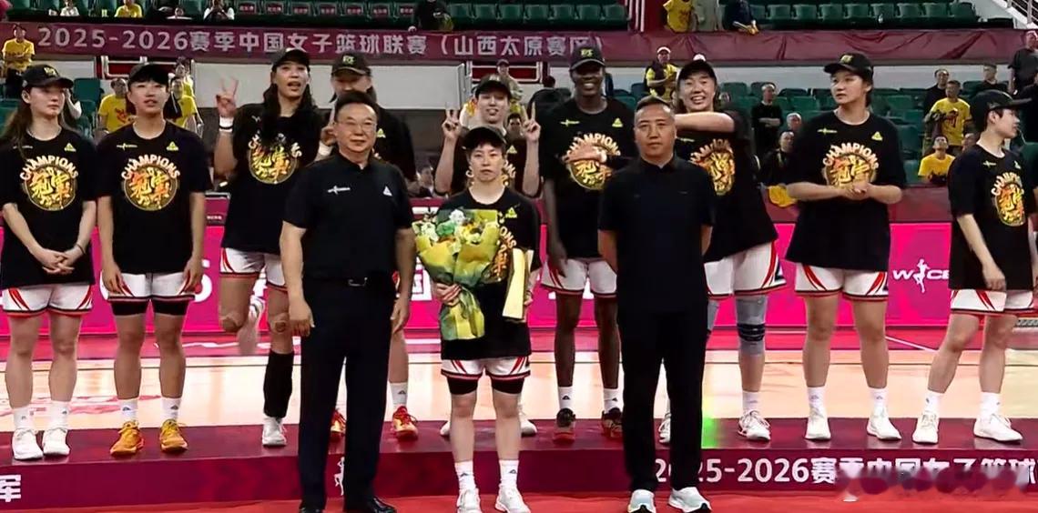 【四川女篮3-2山西夺WCBA第3冠 李缘FMVP王思雨15分】WCBA总决赛G