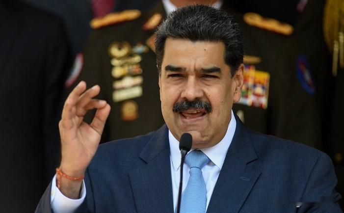 要是没有内部配合，美军行动不可能成功，所以还是委内瑞拉内部有人配合美军，否则美军