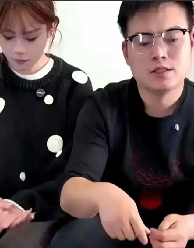 绍兴一个姑娘，和男友高高兴兴去婚检，等着领证过日子。
可到医院婚检，结果报告一出