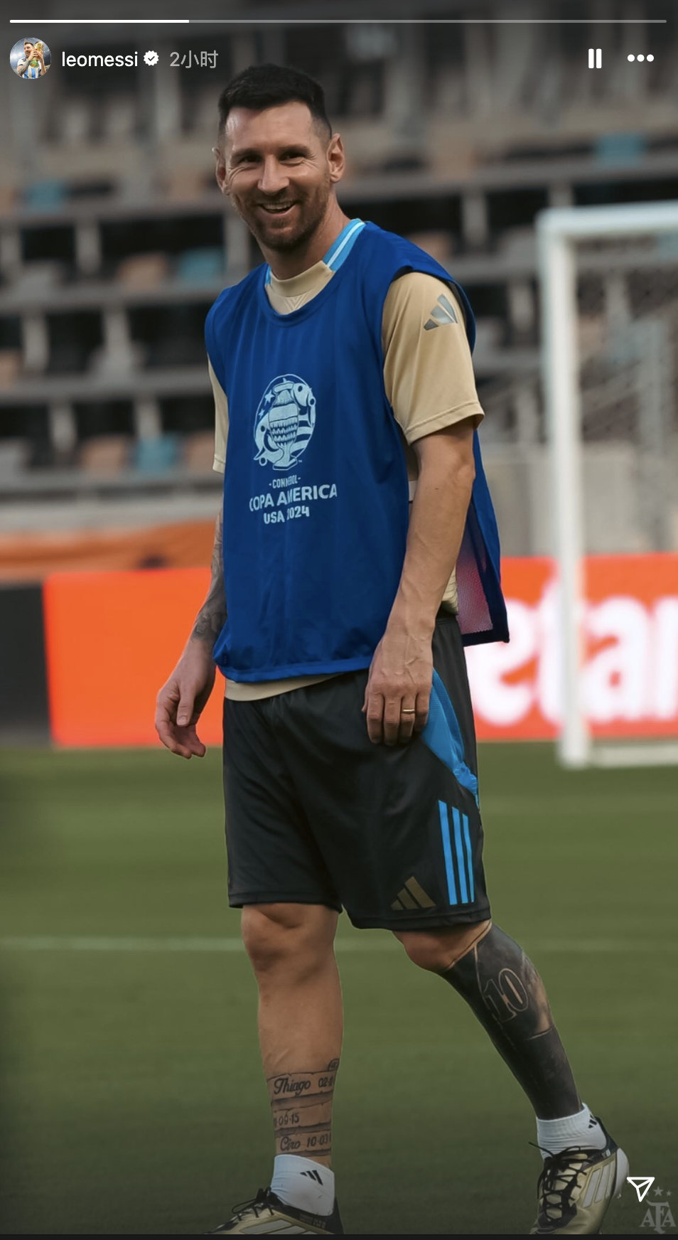 心情不错～梅西Ins Story晒最新训练图[哇][哇][哇]#梅西[超话]# 