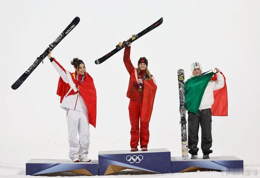 谷爱凌大跳台银牌谷爱凌说我没有首金压力中国选手谷爱凌以总分179分获得亚军这也是