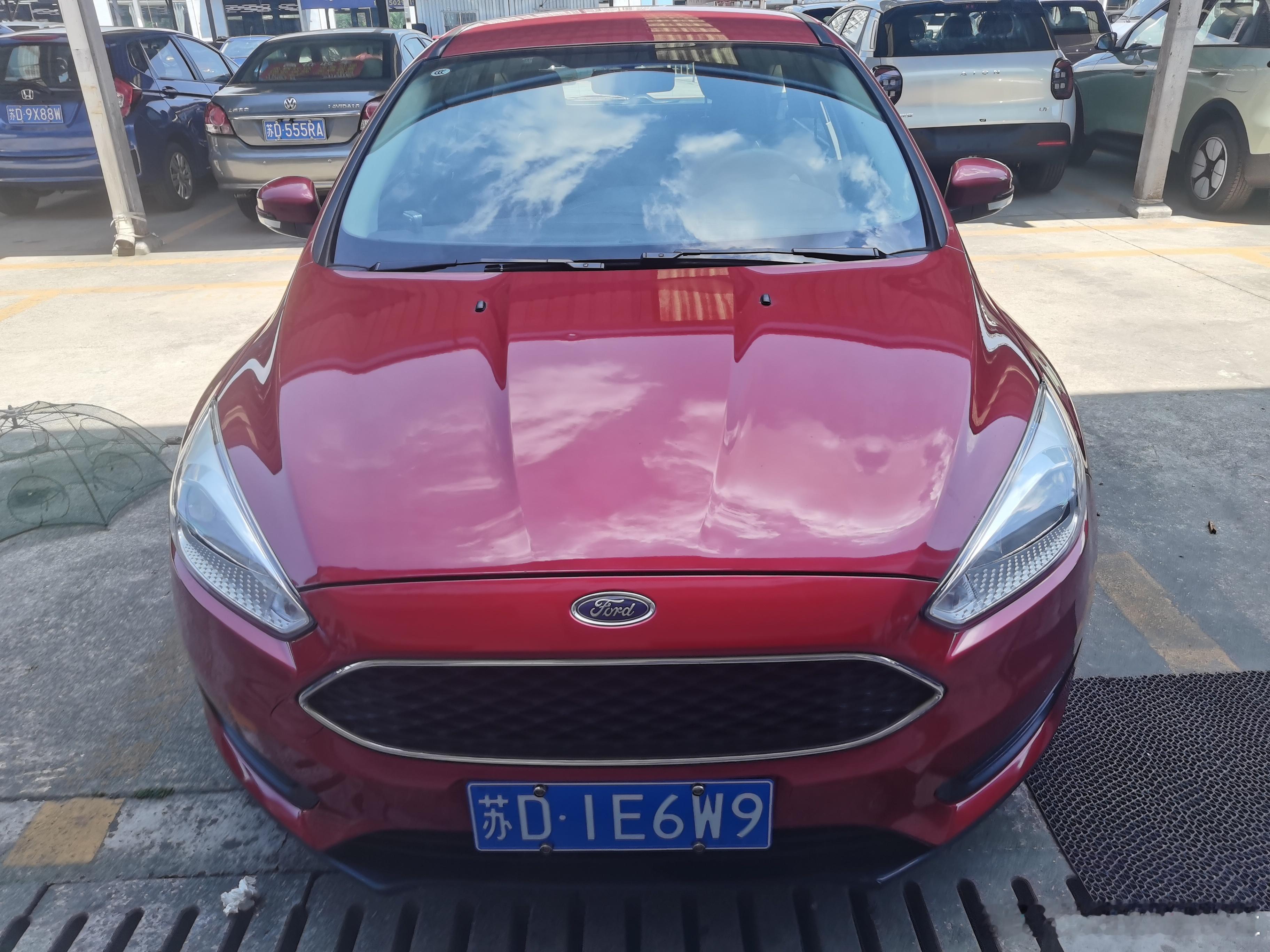 新到一台练手代步小车，2018年福克斯两厢，1.6自动挡，5万多公里，原版原漆零