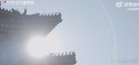 费翔谈在封神拍摄期间的遗憾  费翔回忆起与母亲的点滴时光，他表示，最遗憾的是无法