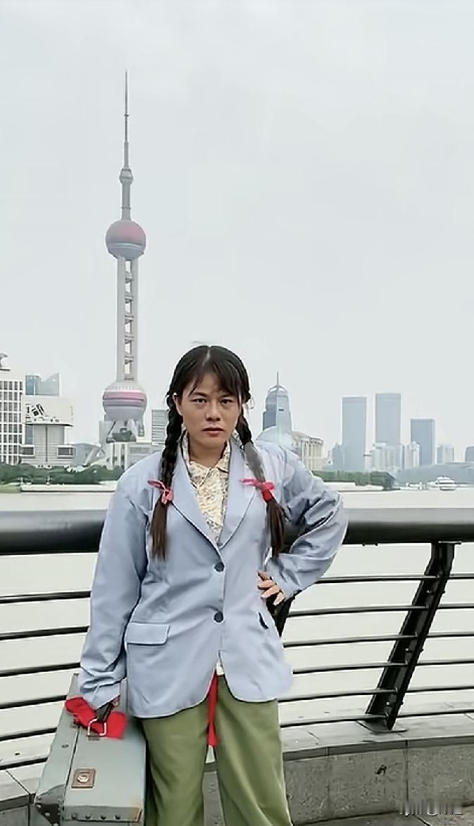 其实我也去过上海外滩。[笑哭]
