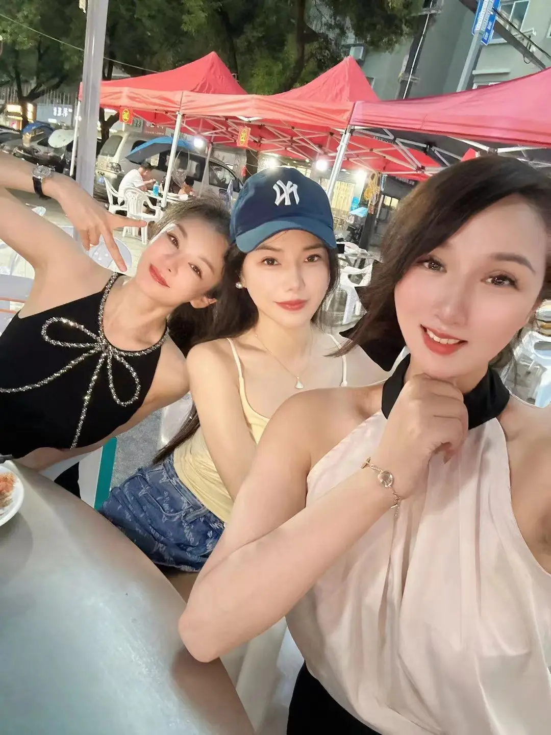 喝酒，要么不喝，要么断片，微醺容易想男人.”