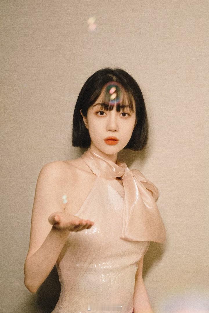 李溪芮 