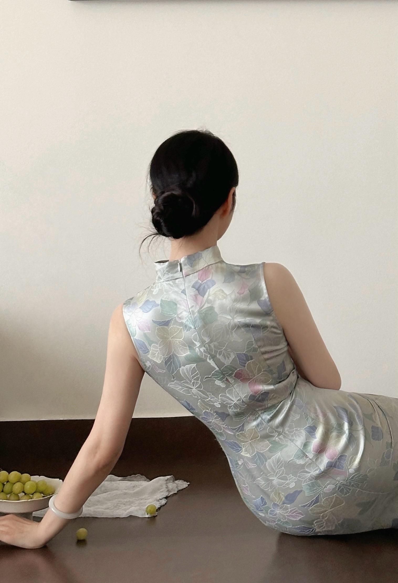 风迁夏回，影上泼翠