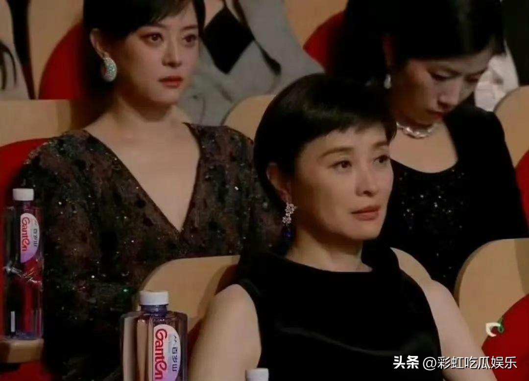 杨紫获奖孙俪吴越的表情一言难尽，似乎早有预感，有人说提前一天就知道31届白玉兰最