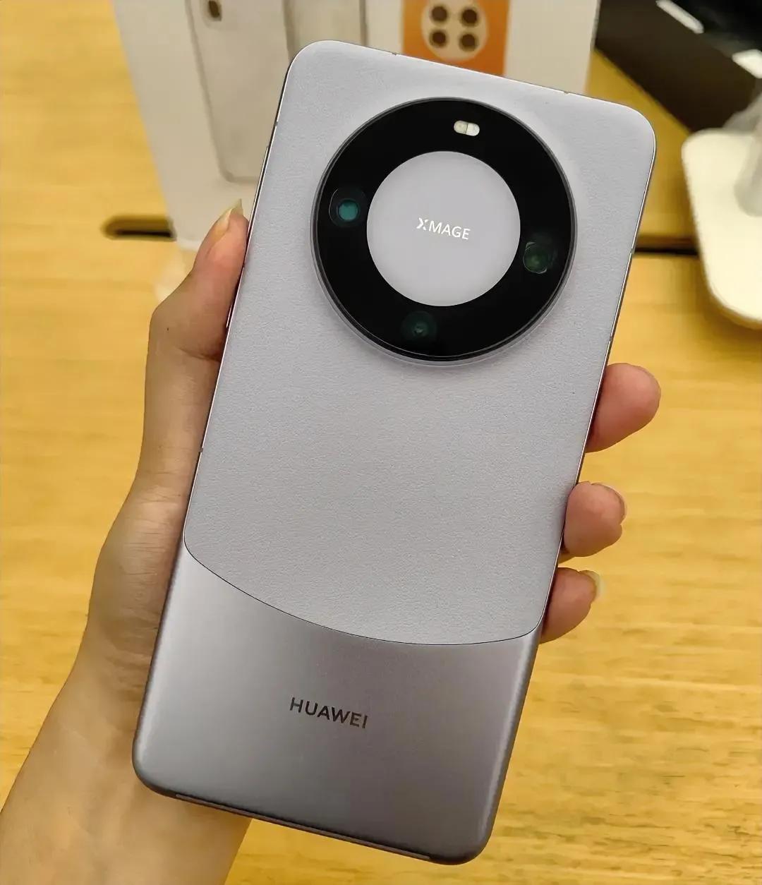 只能说还要等，要不然就还是要加价，中国移动这次直接插队120万台，看样子想原价购