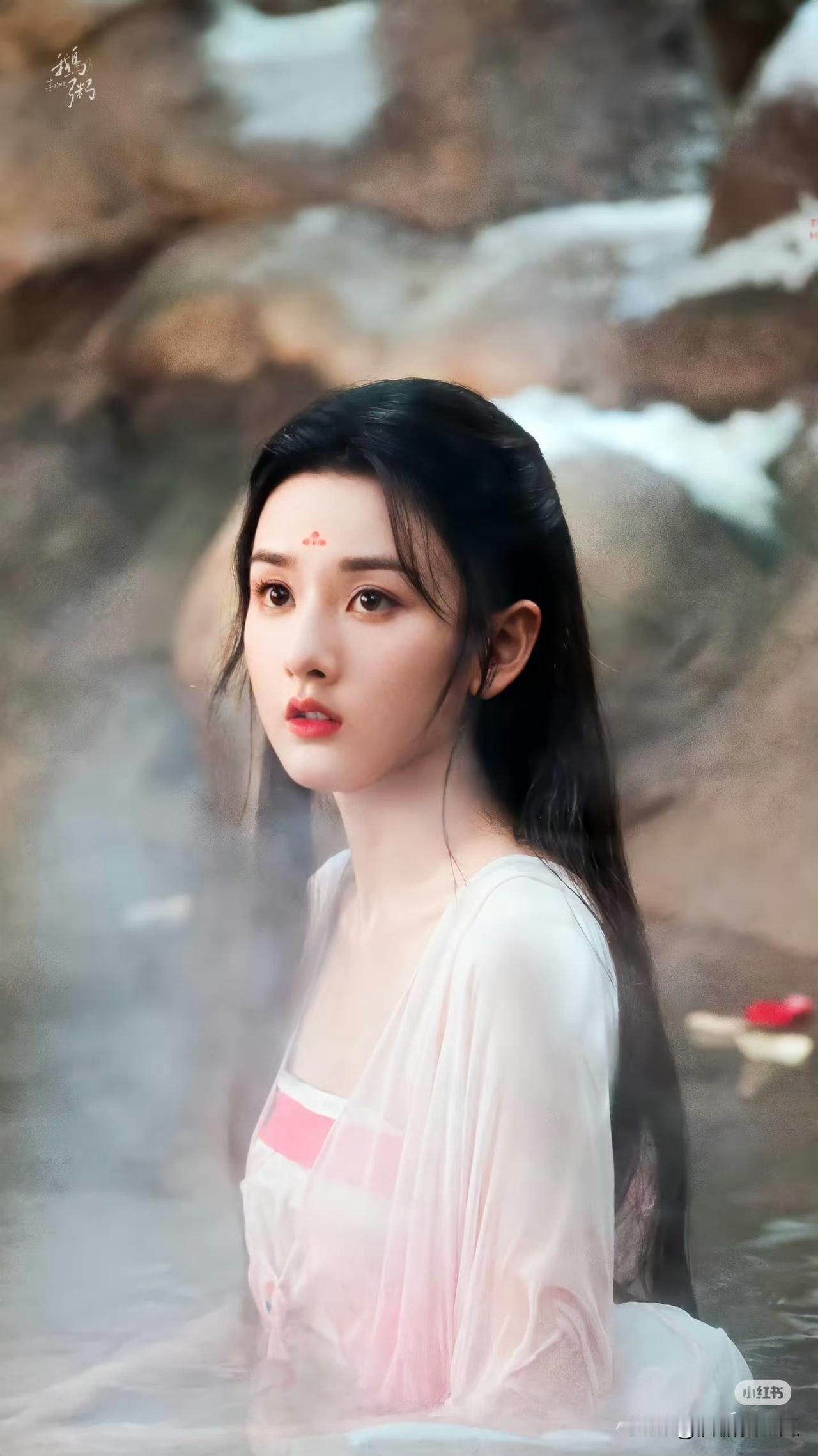 大清早的，宋祖儿都不淡定了
疑似宋祖儿小号被扒，该账号内容与宋祖儿行程高度重合，