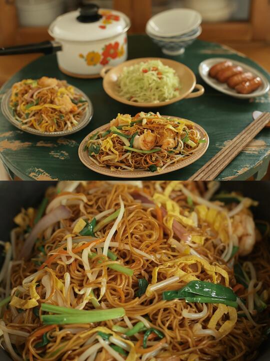 干香油润的家常蔬菜炒面。