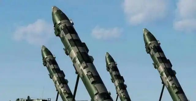 面对高超声速武器和饱和攻击，仅靠现有弹道导弹防御体系，今后越来越难充分应对。可另