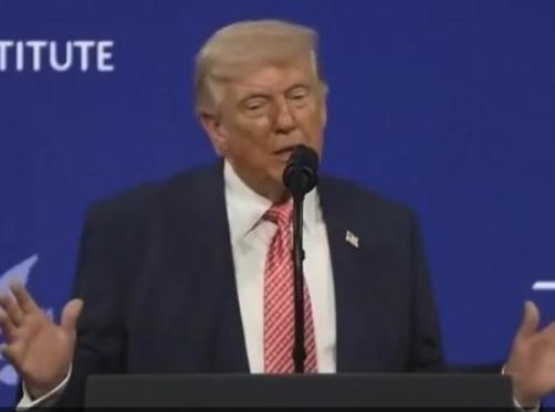 特朗普曾警告全世界：你们可以不喜欢中国，甚至你们也可以不尊重中国，但是你们不得不