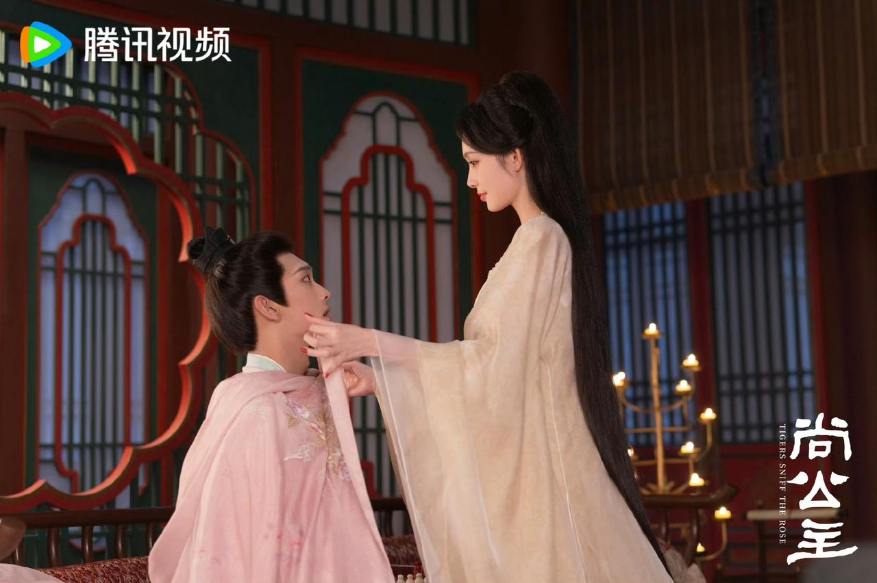 又是他们，却不像他们[流泪]
《九重紫》的意难平还没散去，《尚公主》的糖已端上桌