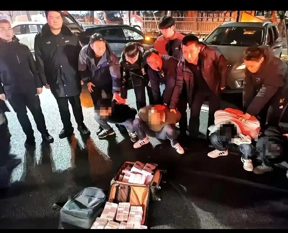 炸毛了！新年刚过就敢顶风作案，江苏泰州惊现巨额抢夺案，197万现金被抢，瞬间轰动