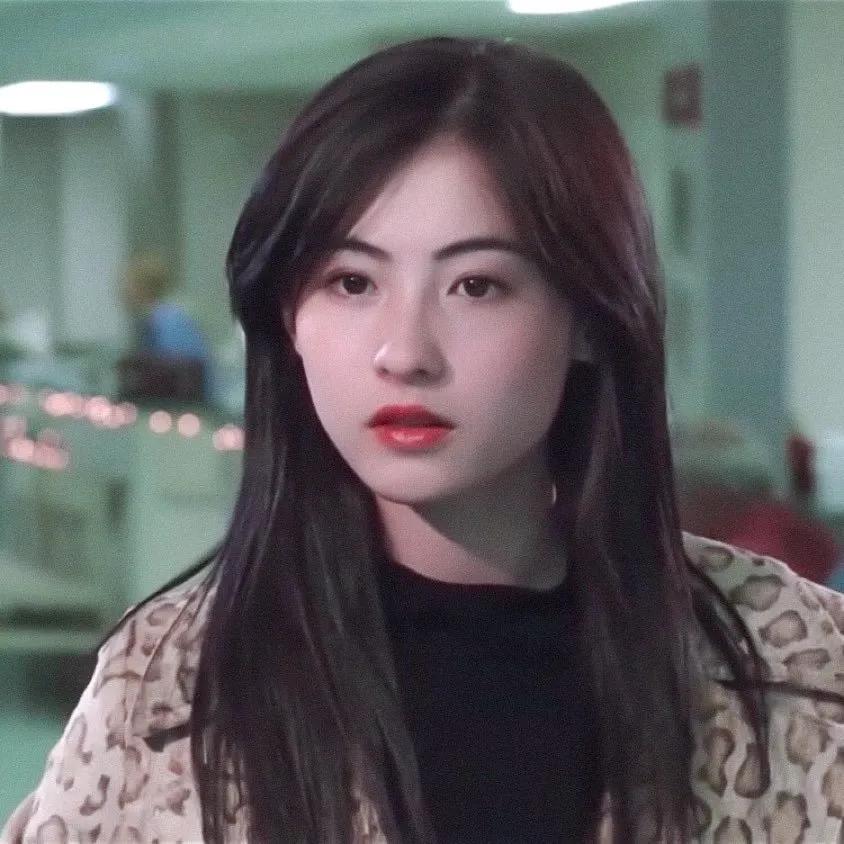 2025年12月下旬，45岁的张柏芝在综艺节目《一路繁花2》里自曝，已经提前立好