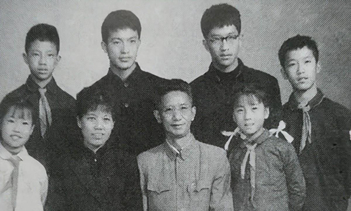 1988年，一位开国中将在因骨折住院期间突然去世，医生给出的诊断结果竟然是猝死？