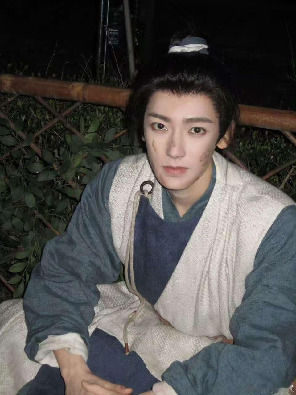 侯明昊脏脏包侯明昊五月来了侯明昊五月来了，还是很帅的，[抓狂][抓狂] ​​​