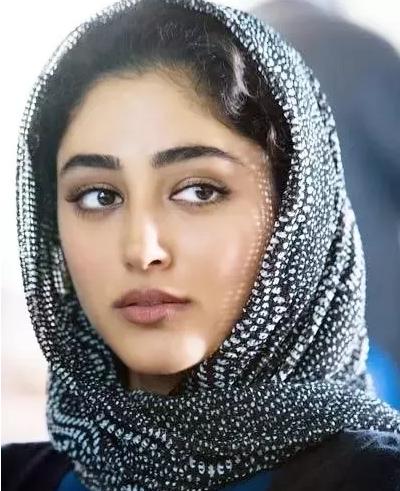 伊朗女人被判死刑处决前要割除生殖器，这事看似荒谬，确真实存在。伊朗有不得处死年轻