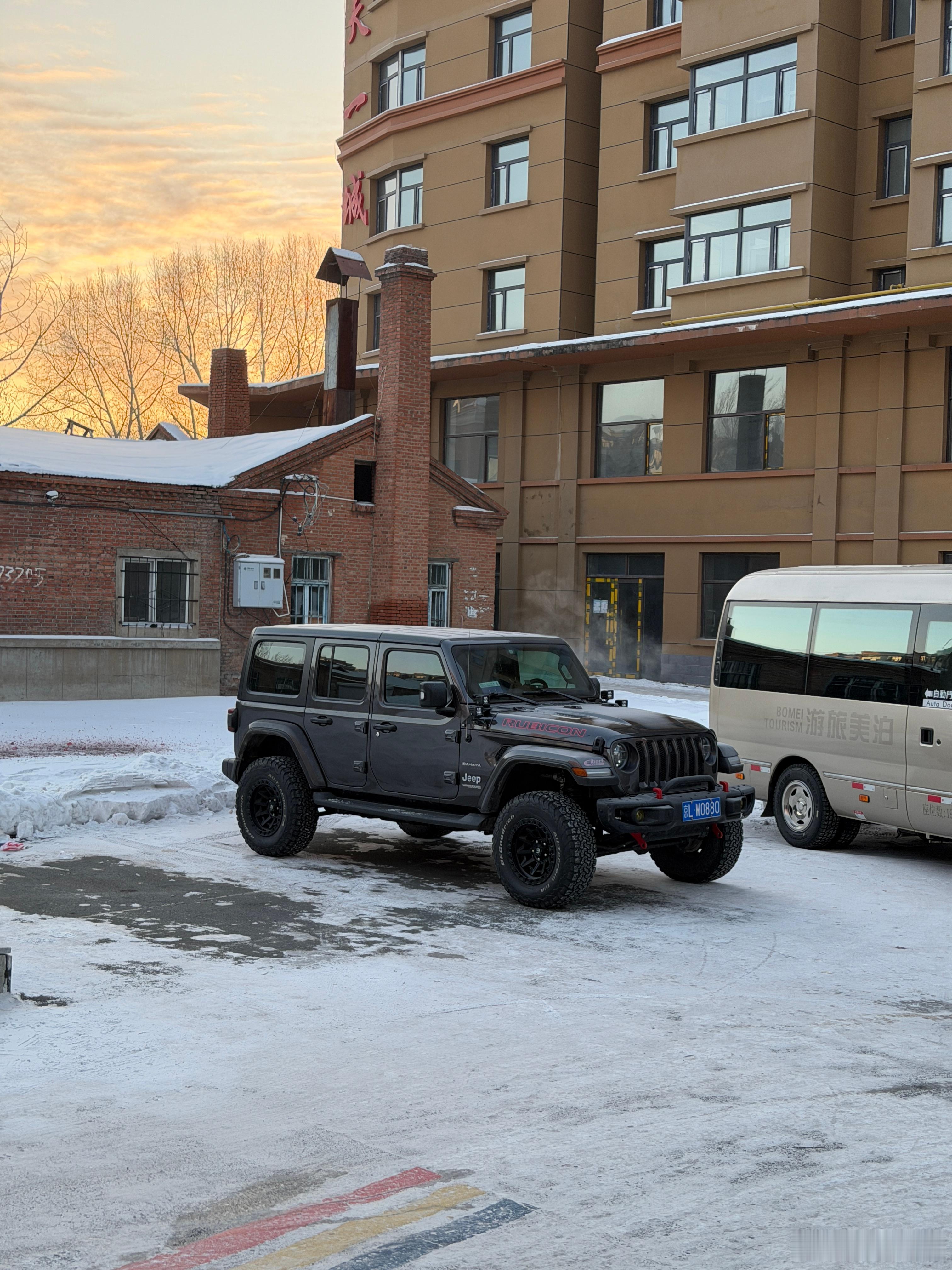 这两天在牙克石参加汽车之家的冬测零下36的天气确实太冷了基本上在户外待个15分钟