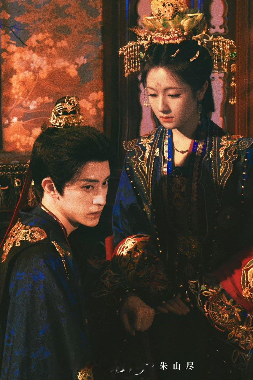 李兰迪敖瑞鹏朝雪录婚服大片 敖瑞鹏李兰迪婚服大片别说了 千燕莞语已婚 ​​​