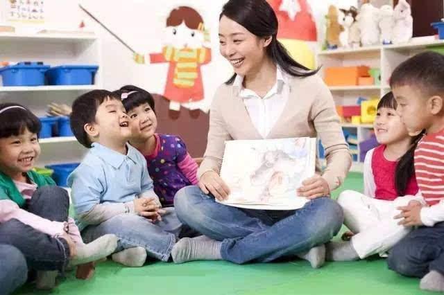 幼儿园“冷暴力”悄然伤害孩子，家长需警惕并积极应对
在幼儿园中，孩子可能会遭遇三