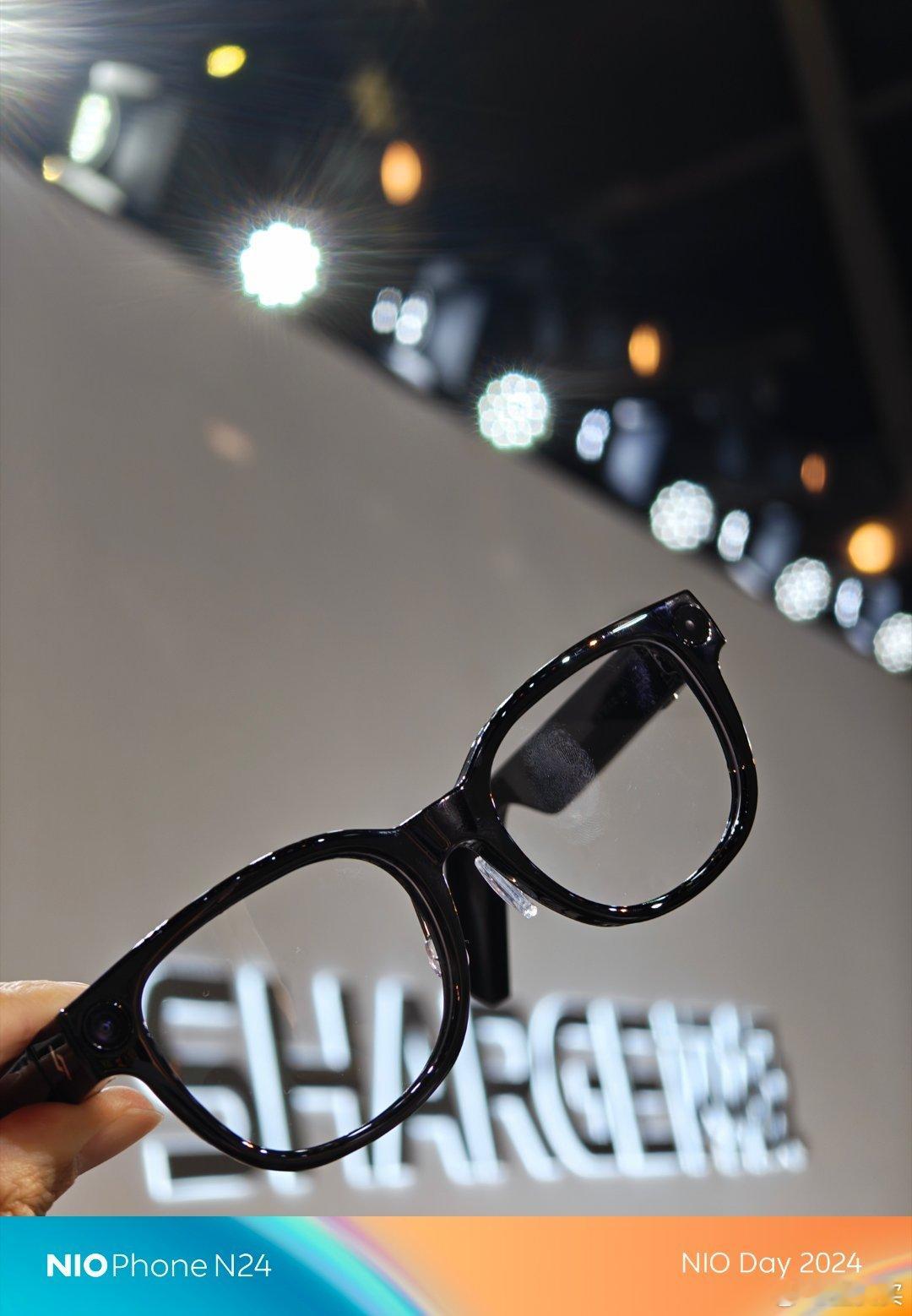 睡前看了眼  拍拍镜 评测，多说两句。真诚才是必杀技啊，这玩意Meta要2000